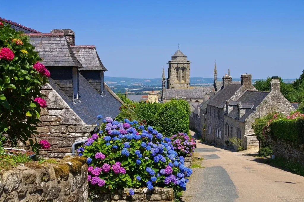 Découvrir Locronan : village médiéval et patrimoine breton